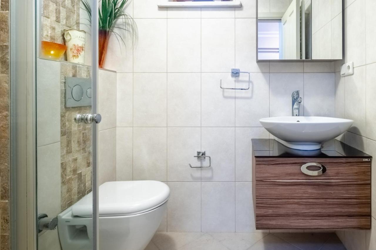 Peaceful Flat In The Heart Of Atasehir Apartment